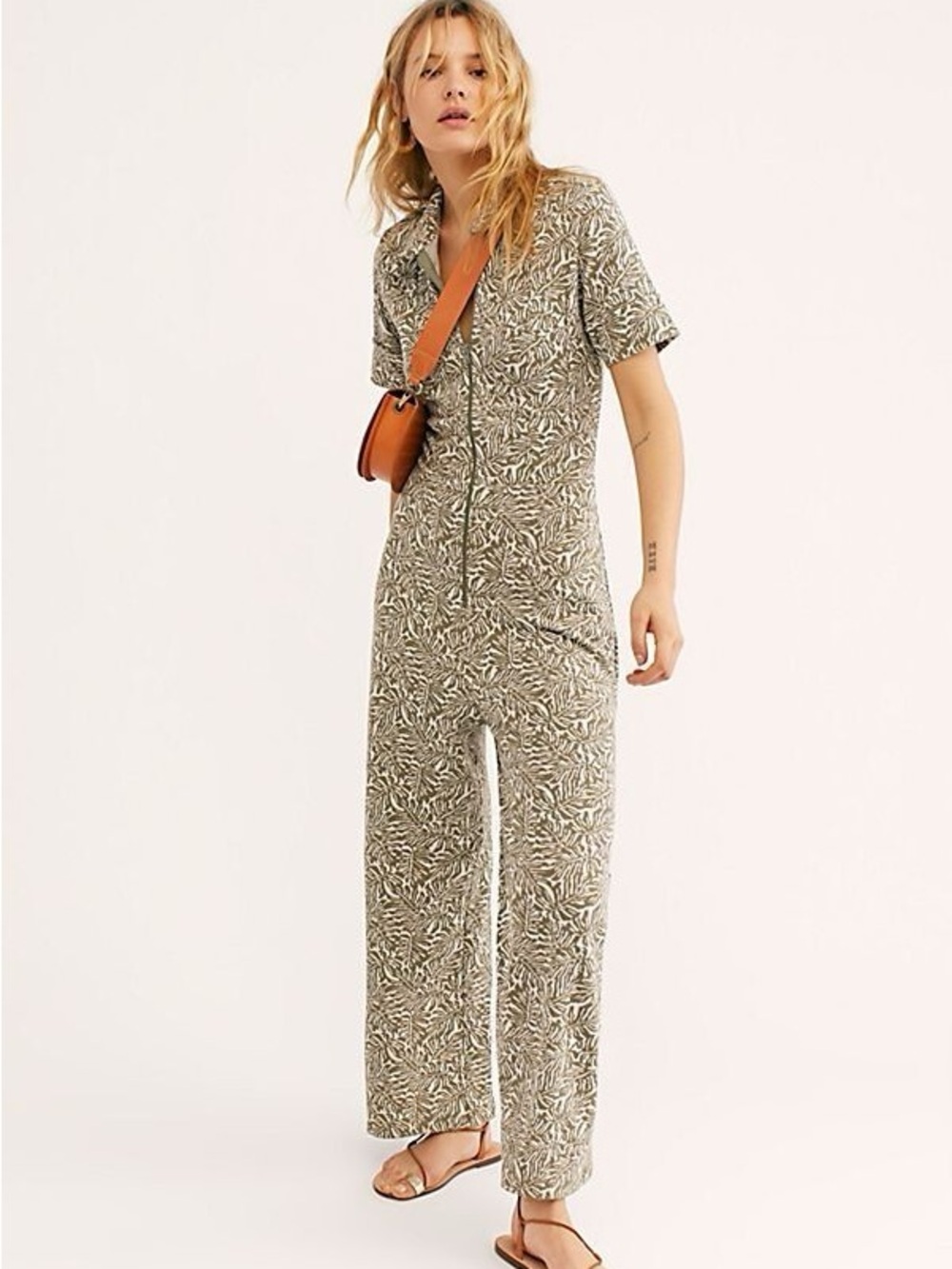 FREE PEOPLE Ellie Jumpsuit in Palm Olive Green Women’s Size Small Wide Leg
